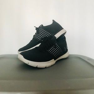 UA Women’s Everyday/Walking Shoe!